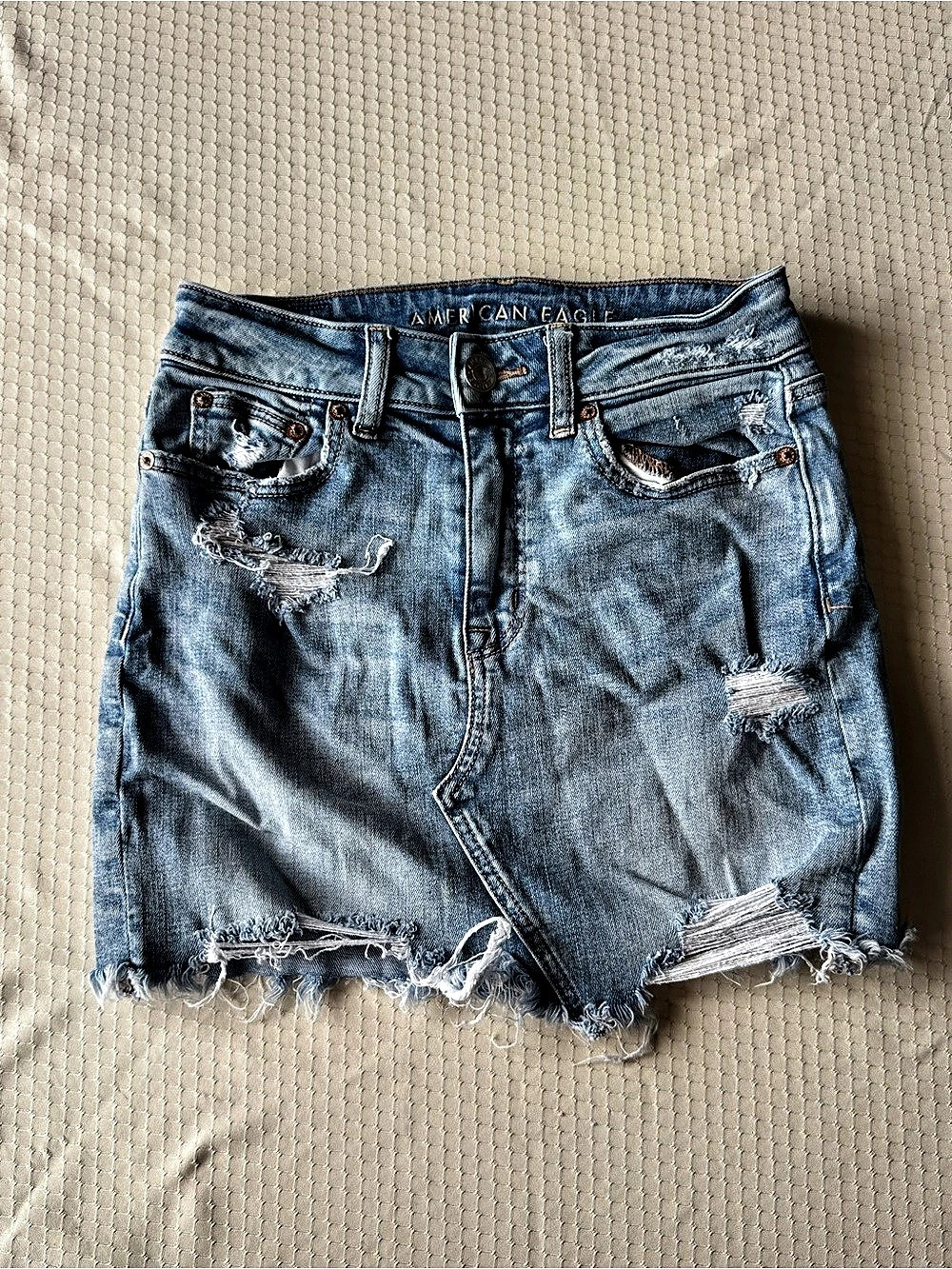 American Eagle Women's Distressed Denim Shorts Size 2